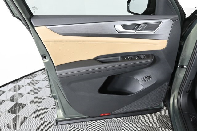 2026 Volkswagen Atlas Cross Sport SE Technology photo 18