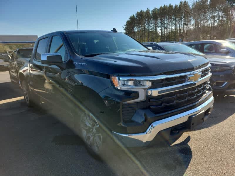 2023 Chevrolet Silverado 1500 LT photo 2