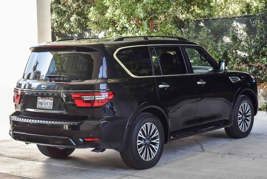 2023 Nissan Armada SL photo 4