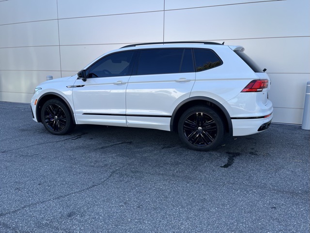 2022 Volkswagen Tiguan SE R-Line Black photo 12