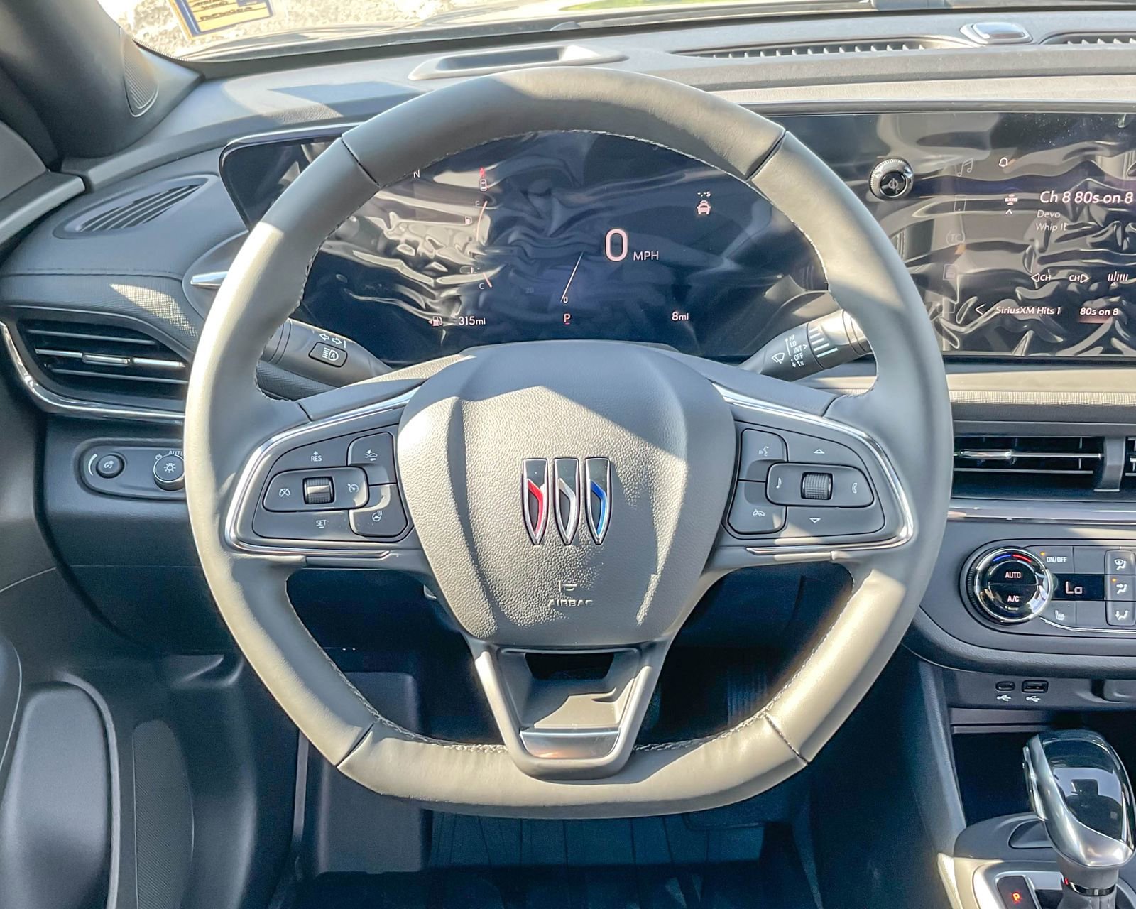 2025 Buick Envista Preferred photo 11