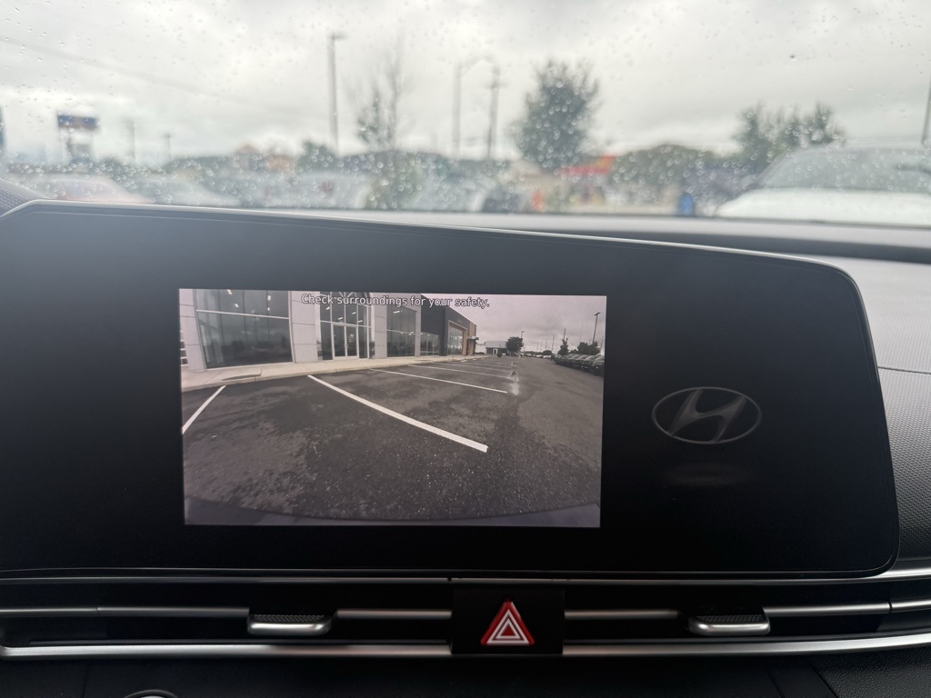 2021 Hyundai Elantra Hybrid Limited photo 17