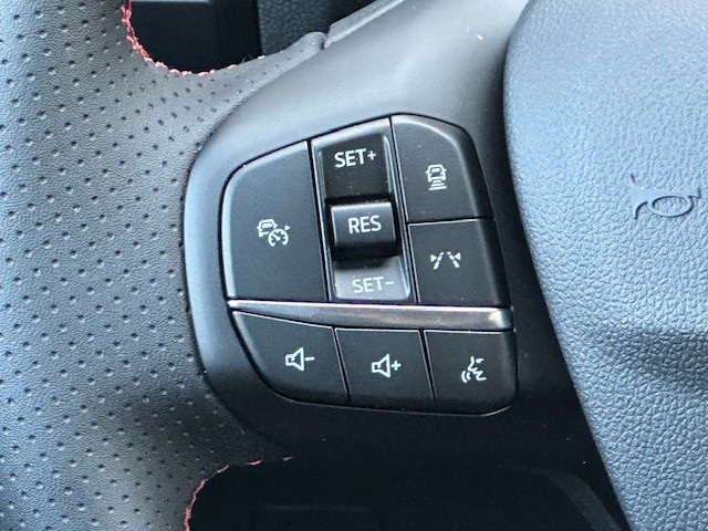 2025 Ford Escape ST-Line Select photo 21