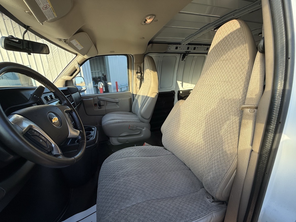 2016 Chevrolet Express 2500 Work Van photo 19