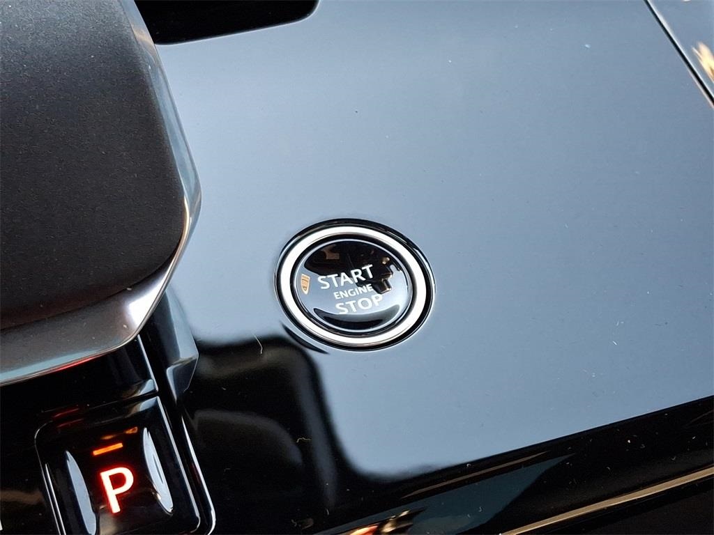 2025 Land Rover Range Rover Sport SE photo 14