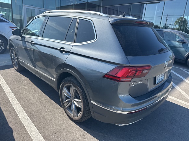 2020 Volkswagen Tiguan SEL photo 2