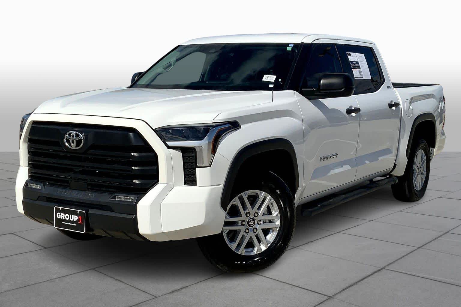 2022 Toyota Tundra SR5 photo 2