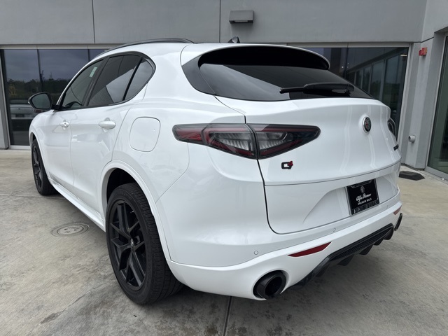 2021 Alfa Romeo Stelvio Ti Sport photo 5