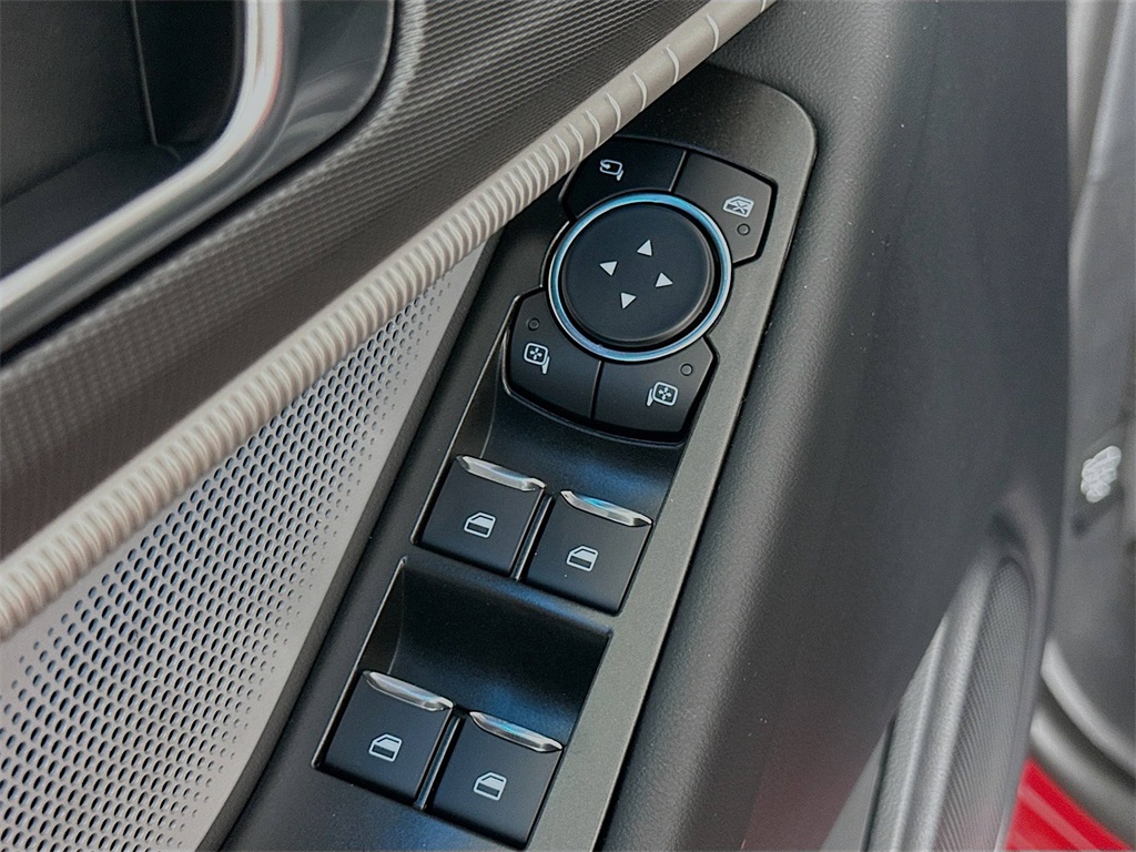 2025 Ford Explorer ST photo 19