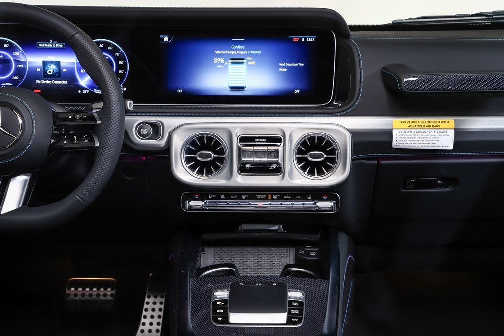 2025 Mercedes Benz G photo 16