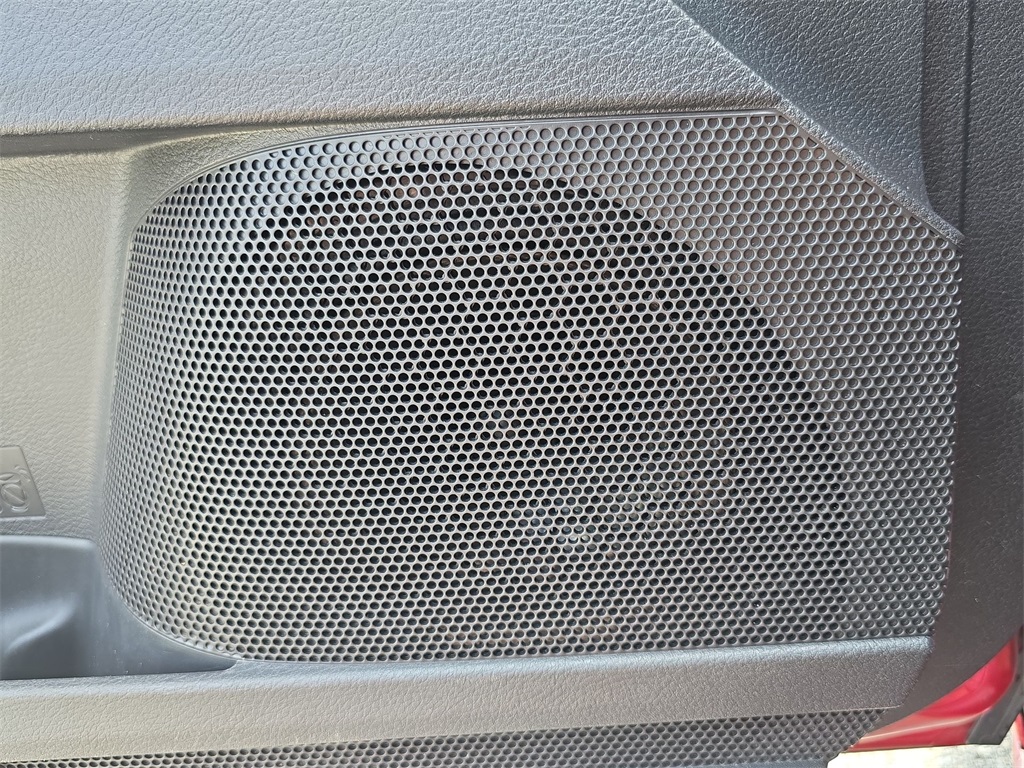 2021 Toyota Avalon XLE photo 23