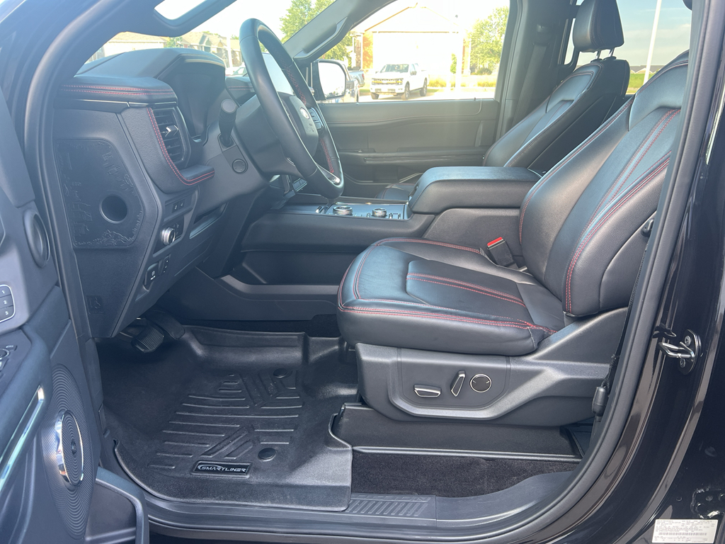 2022 Ford Expedition Limited photo 9