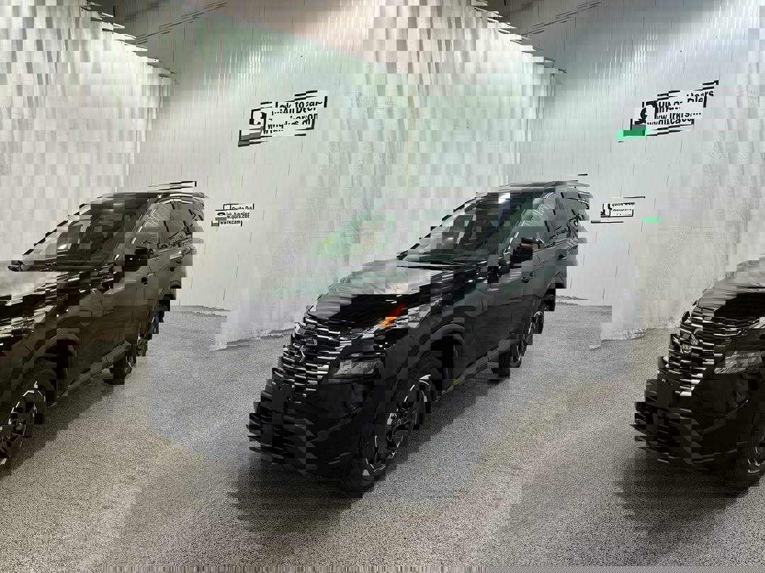 2026 Nissan Rogue SV photo 4