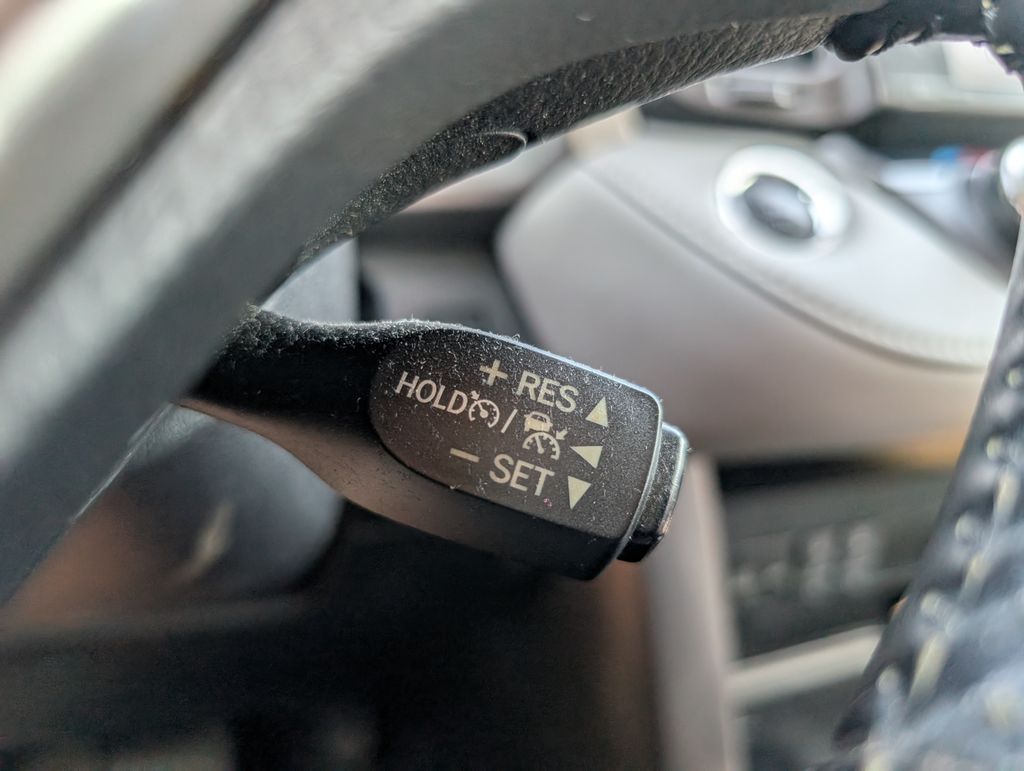 2016 Toyota RAV4 Limited photo 17