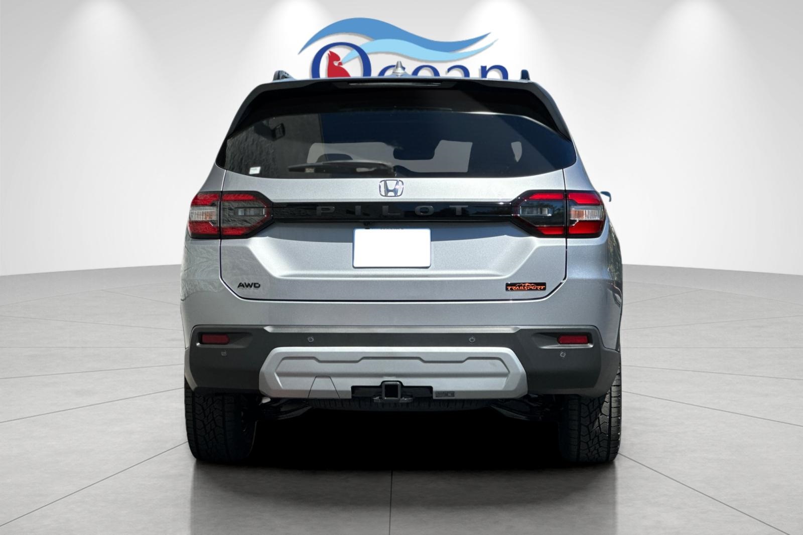 2025 Honda Pilot TrailSport photo 3