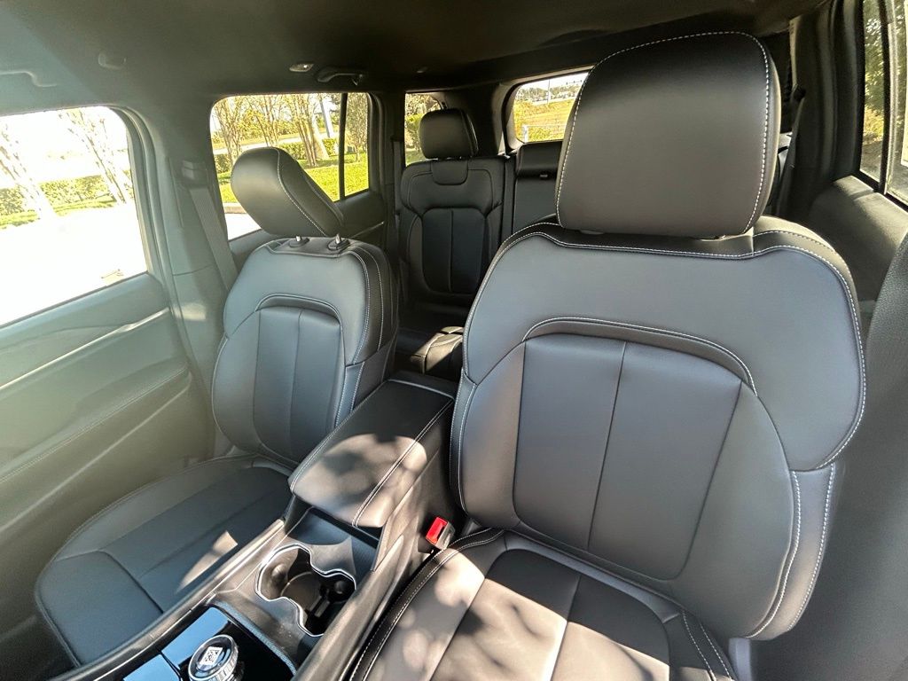 2025 Jeep Grand Cherokee Limited photo 16