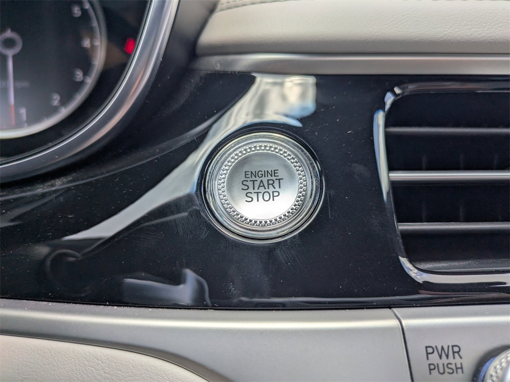 2025 Genesis G70 2.5T photo 29