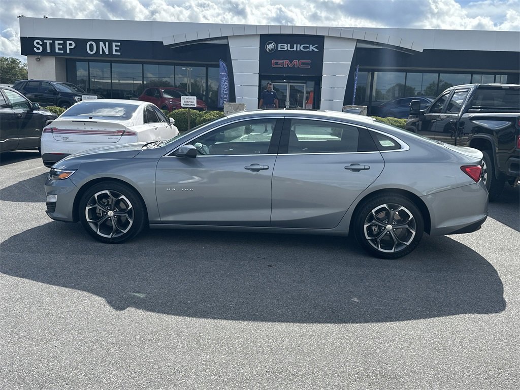 2023 Chevrolet Malibu 1LT photo 4