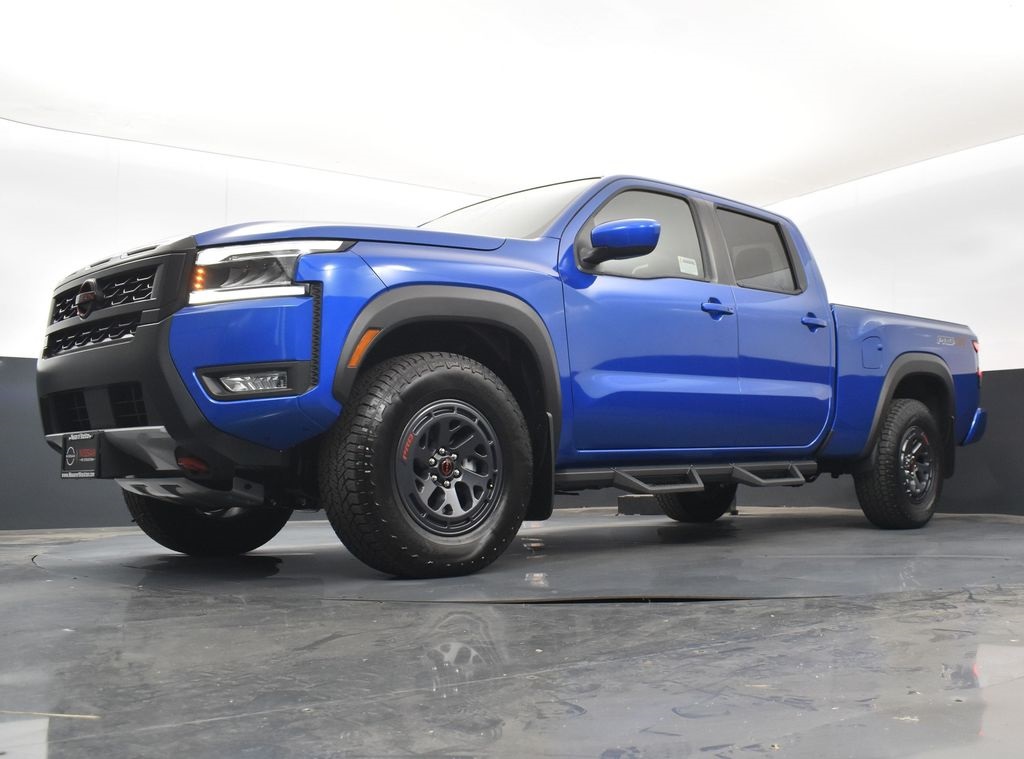 2025 Nissan Frontier photo 38