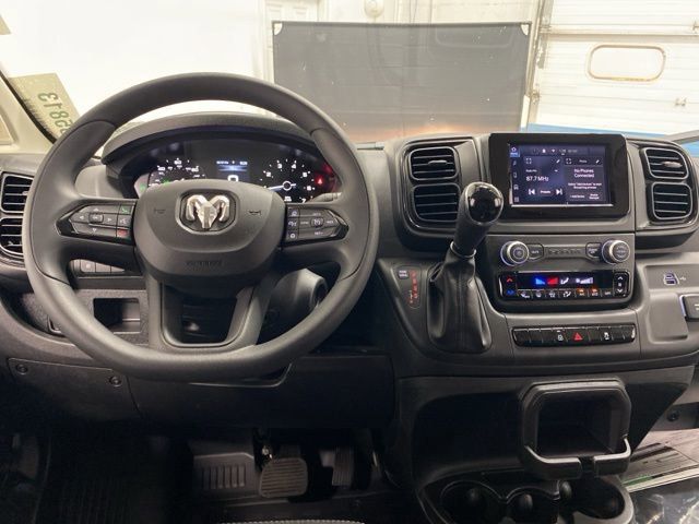 2024 Ram C/V Tradesman photo 10