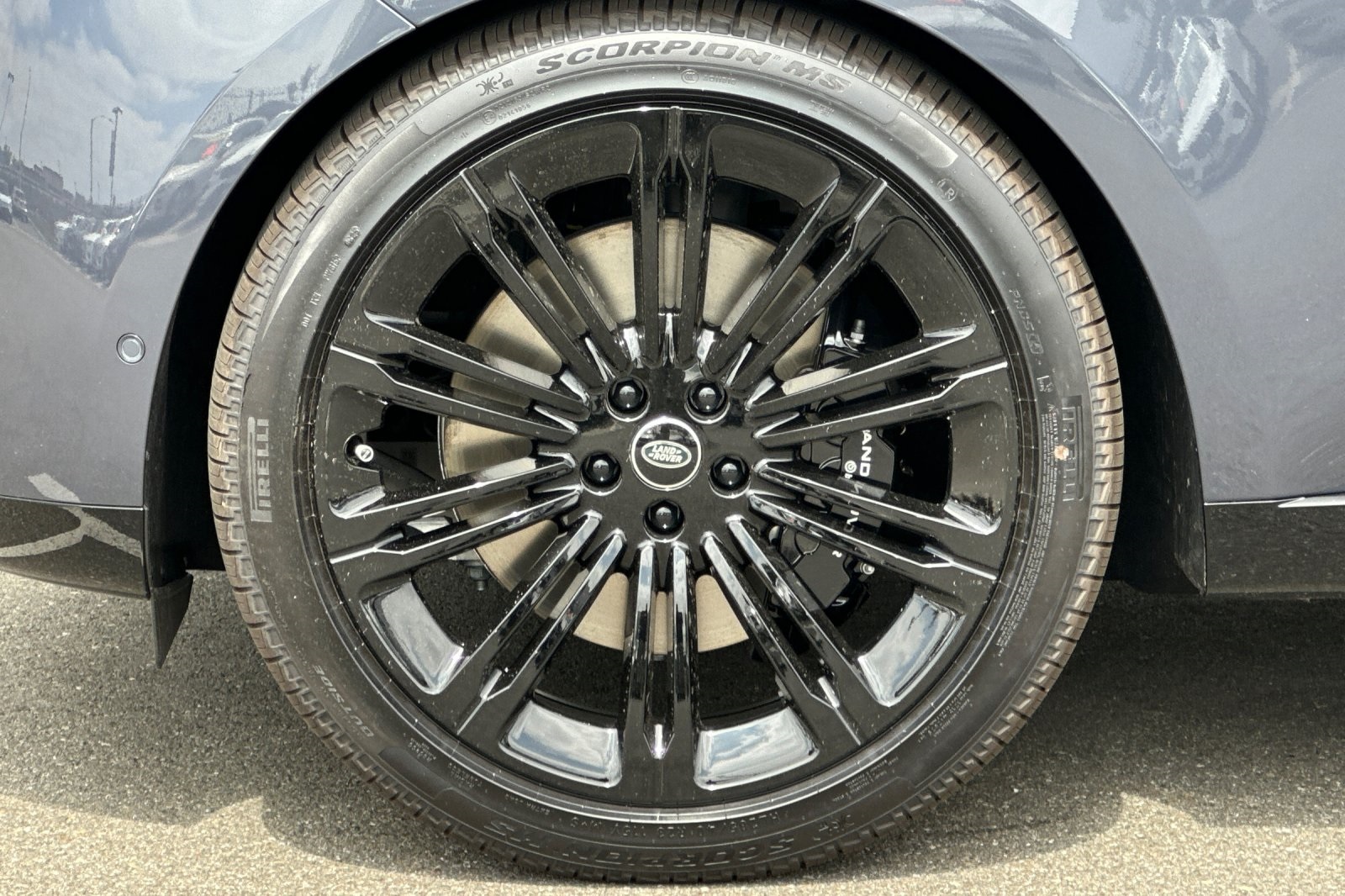 2025 Land Rover Range Rover SE photo 30