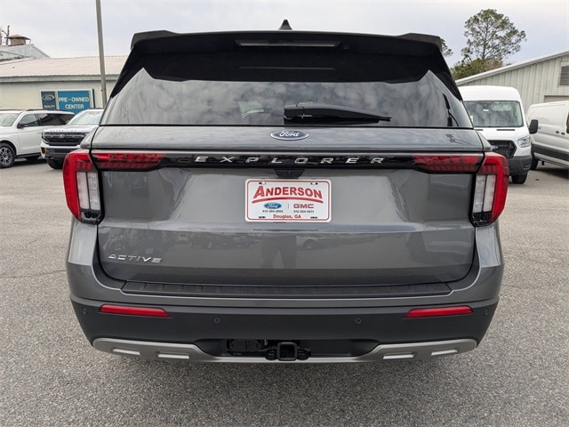 2026 Ford Explorer photo 2