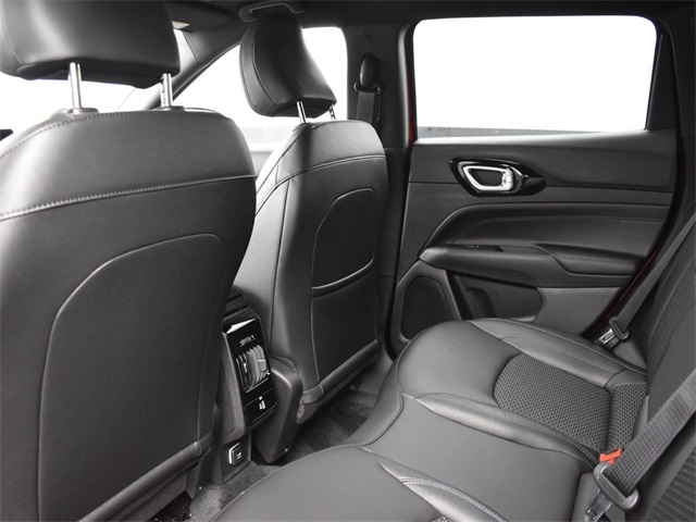 2025 Jeep Compass North Edition Latitude photo 7