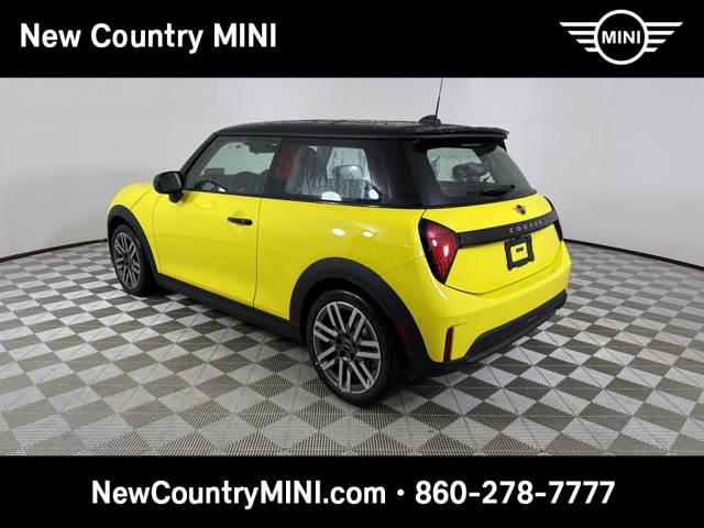 2025 Mini Cooper 2 Door Hardtop Signature photo 5