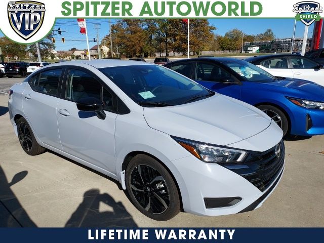 2025 Nissan Versa Sedan SR's photo