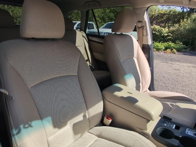 2019 Subaru Outback 2.5i Premium photo 38
