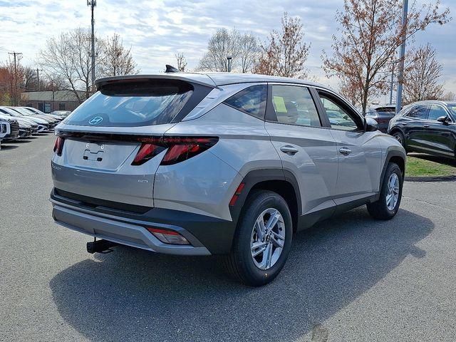 2025 Hyundai Tucson SE photo 3