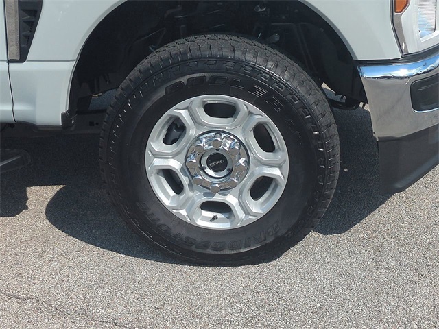 2025 Ford F-350 XLT photo 10