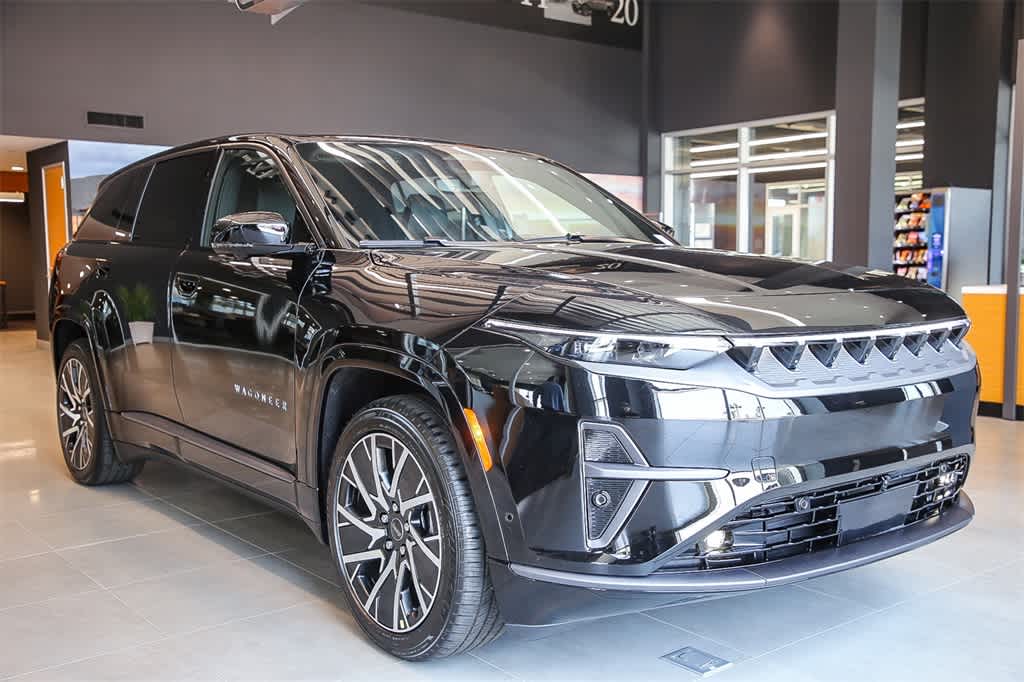 2025 Jeep Wagoneer S Limited photo 2