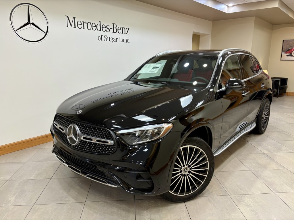 2026 Mercedes-Benz GLC Base's photo