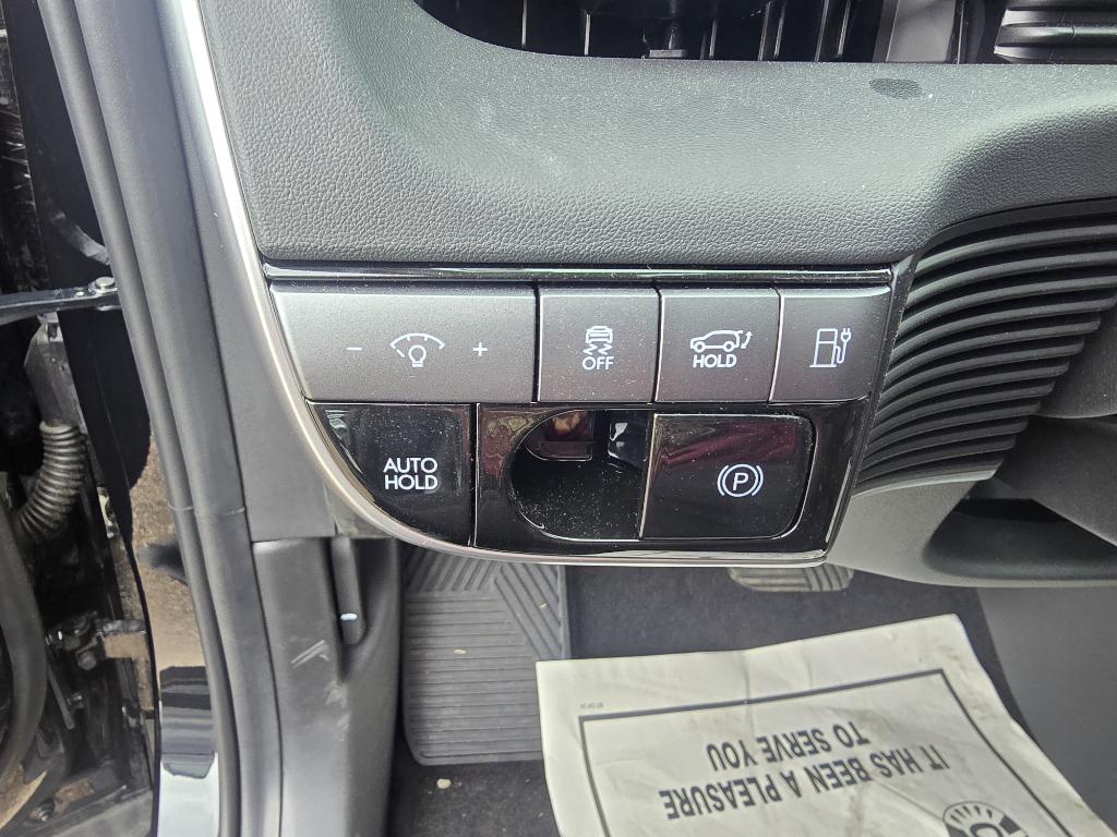 2025 Hyundai Ioniq 5 SEL photo 16