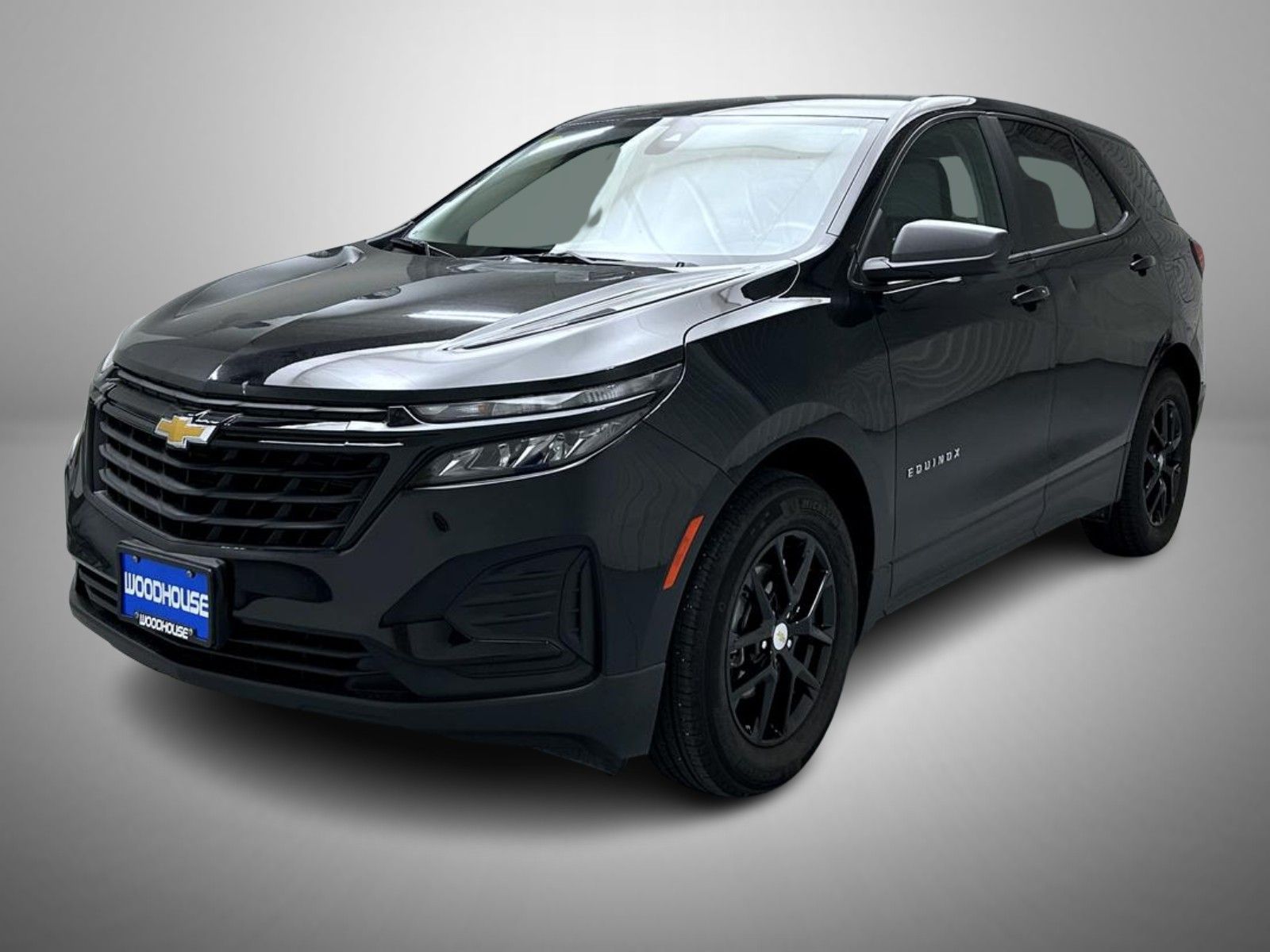 2024 Chevrolet Equinox LS photo 2