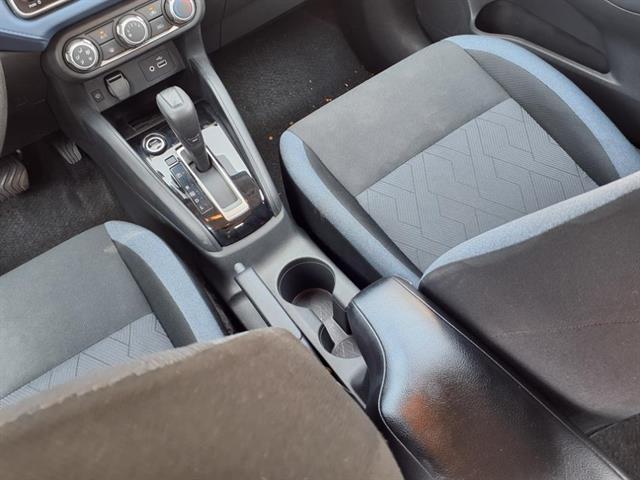 2023 Nissan Versa SV photo 8