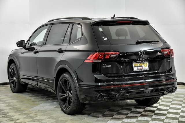 2023 Volkswagen Tiguan SE R-Line Black photo 4