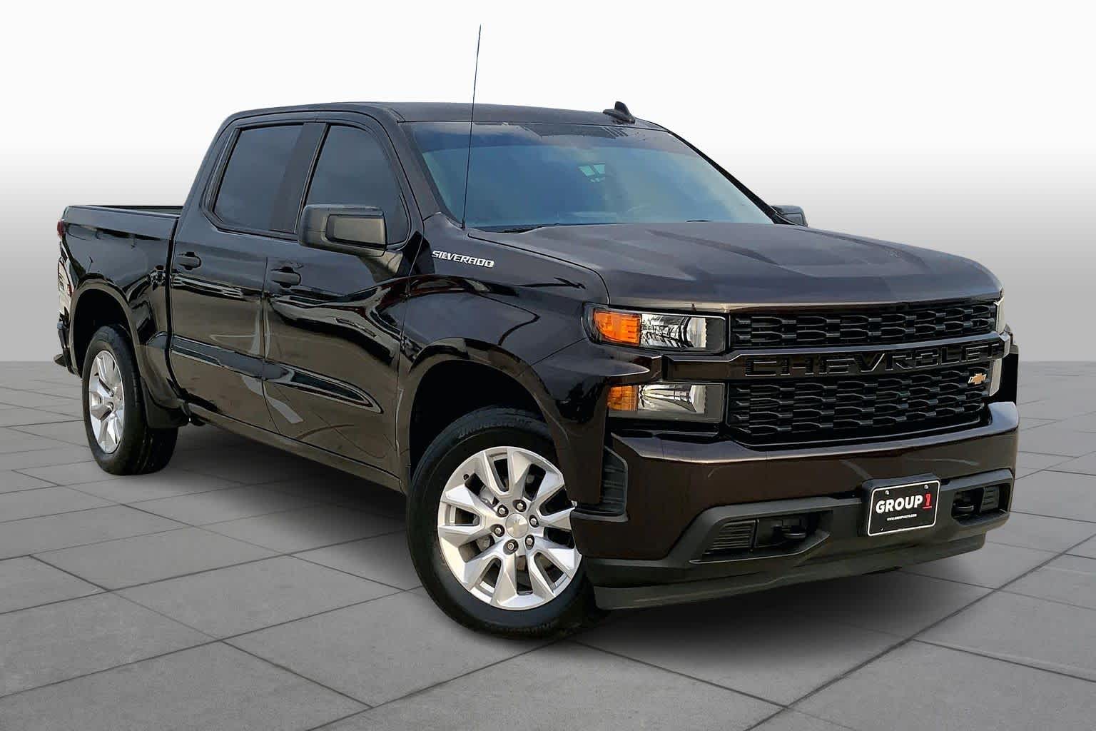 2020 Chevrolet Silverado 1500 Custom photo 2