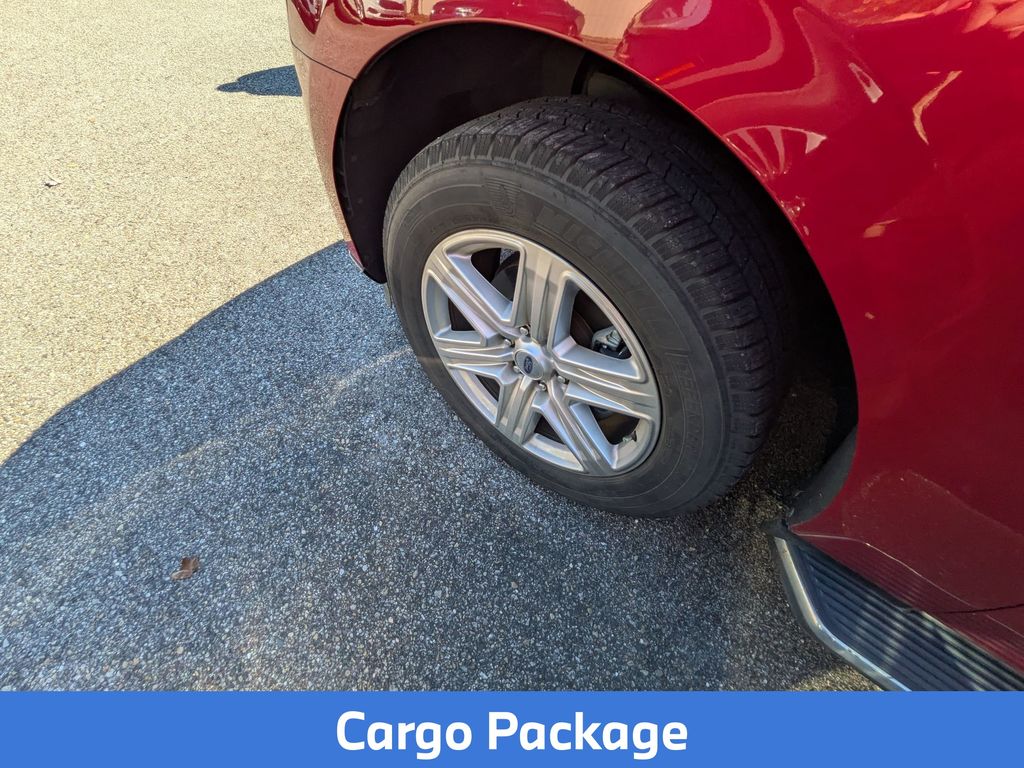 2020 Ford Expedition XLT photo 3