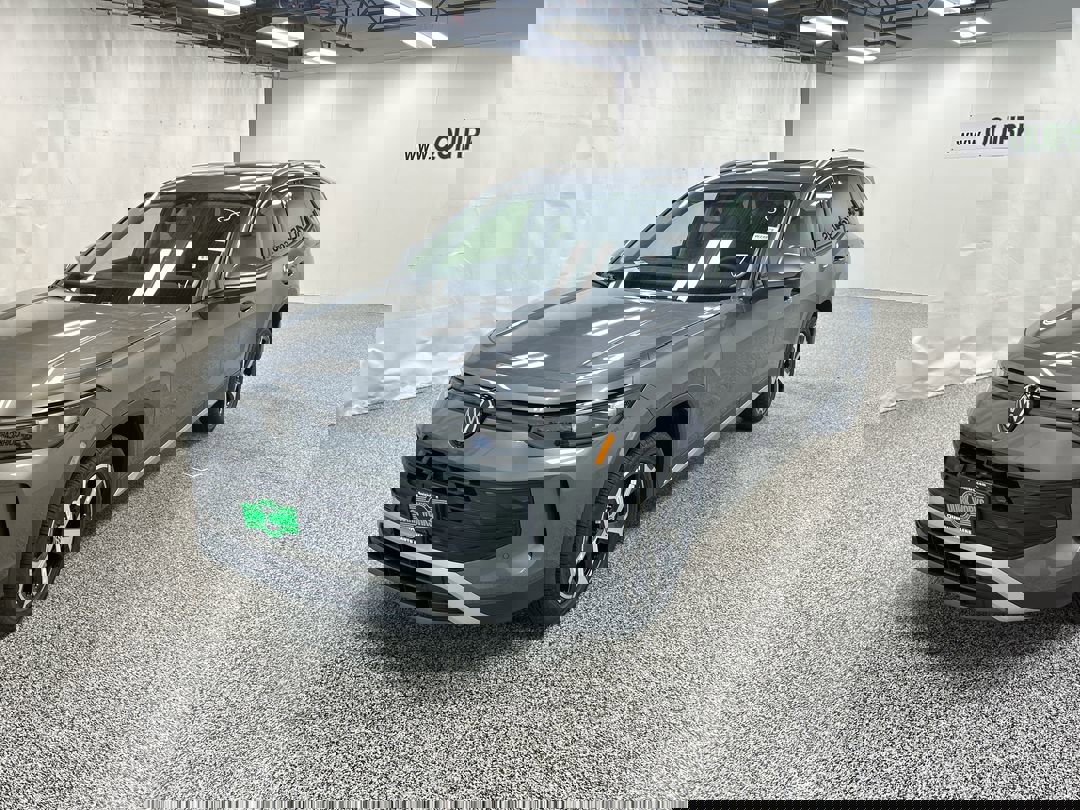 2025 Volkswagen Tiguan SE photo 2