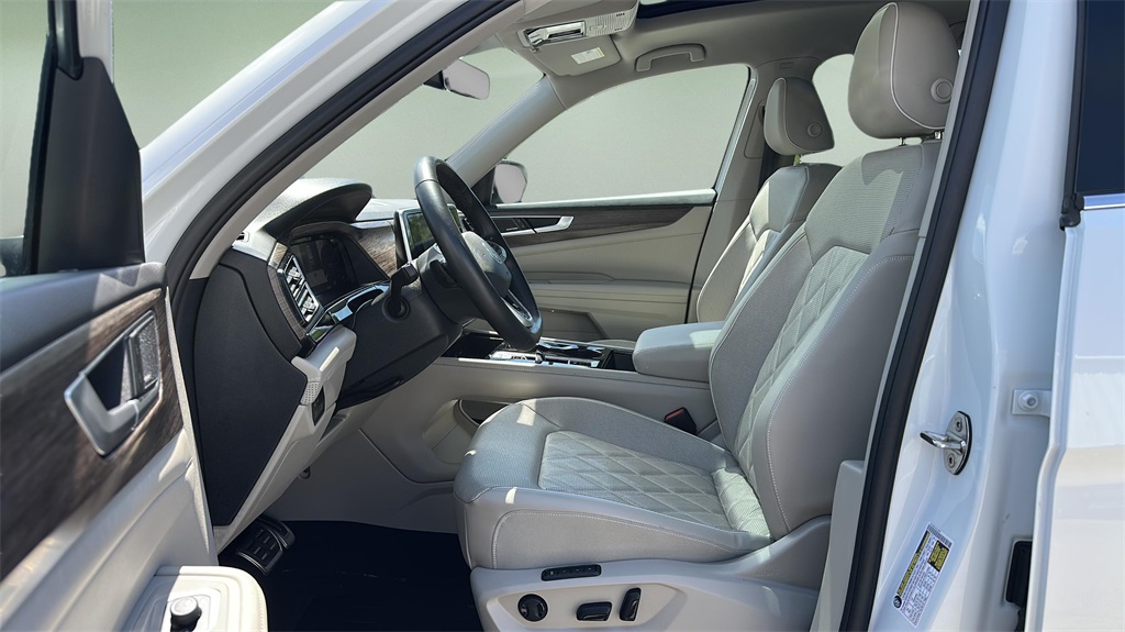 2024 Volkswagen Atlas SEL Premium R-Line photo 19