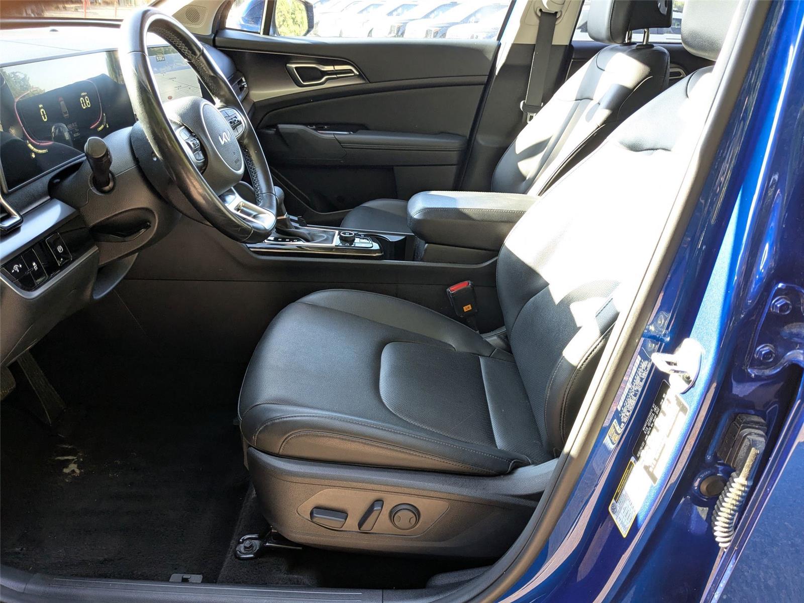 2023 Kia Sportage EX photo 13