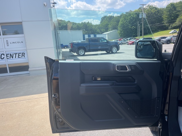 2025 Ford Bronco Base photo 23