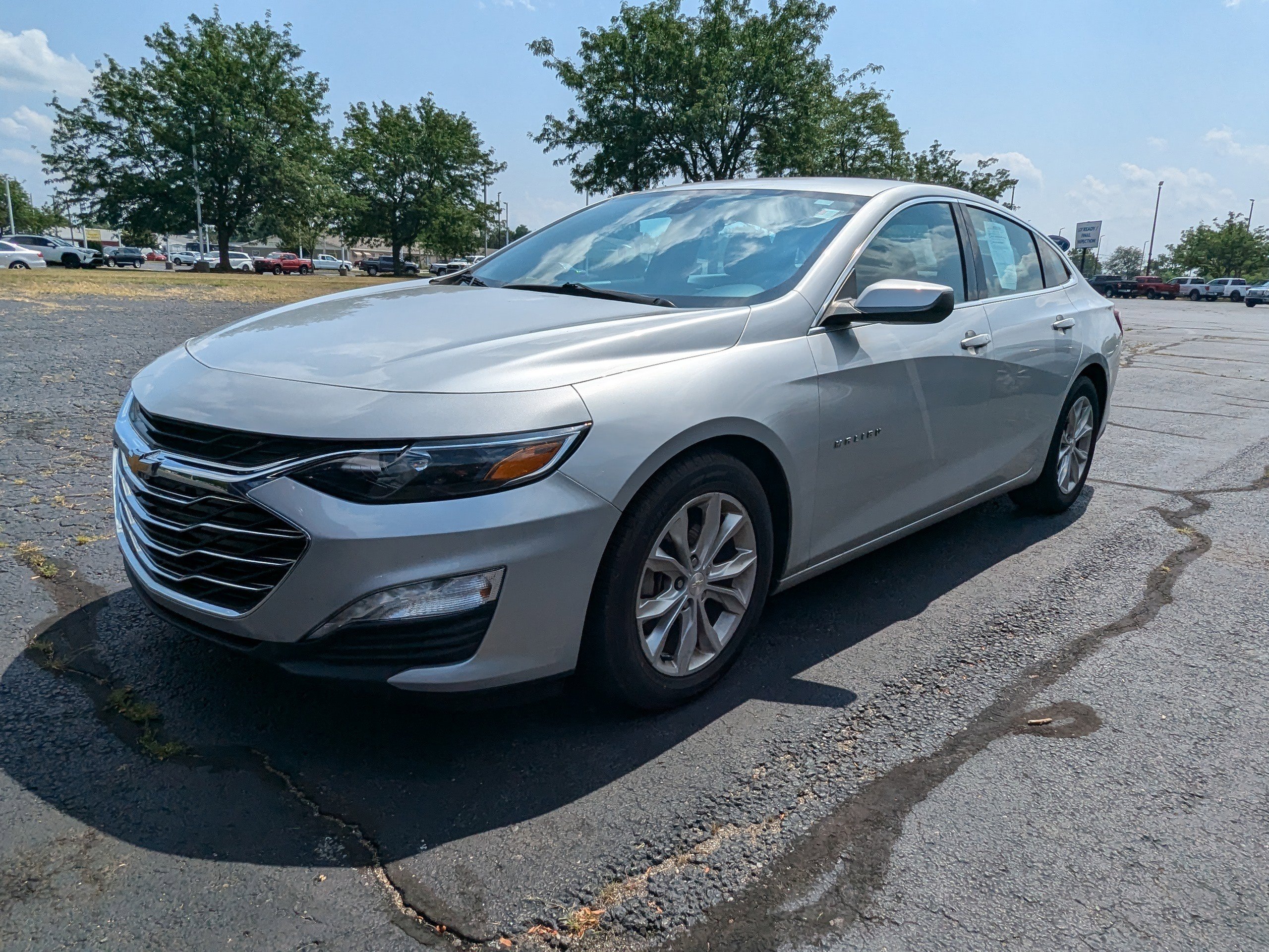 2020 Chevrolet Malibu 1LT photo 2