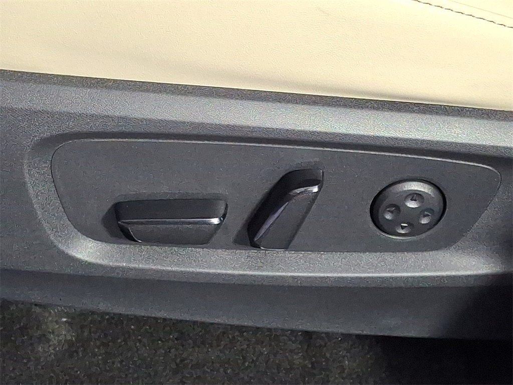 2025 Infiniti QX60 Luxe photo 18