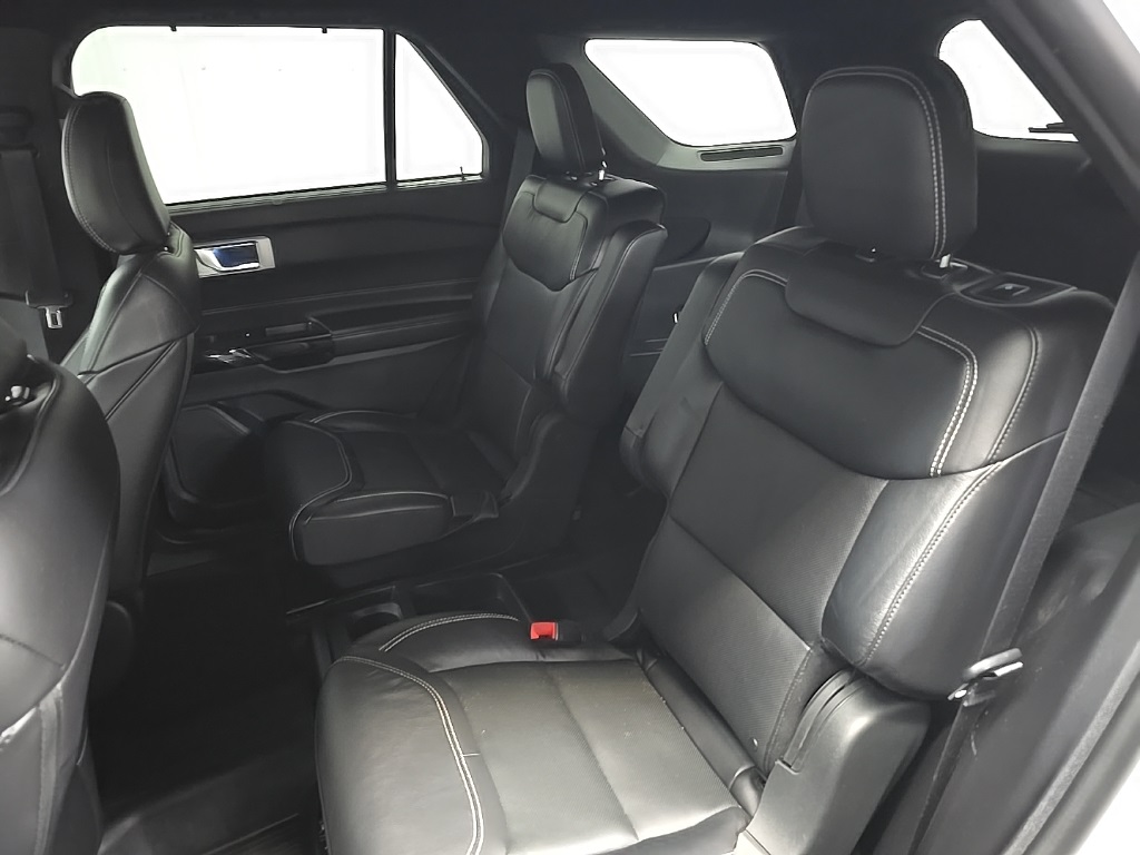 2021 Ford Explorer ST photo 33
