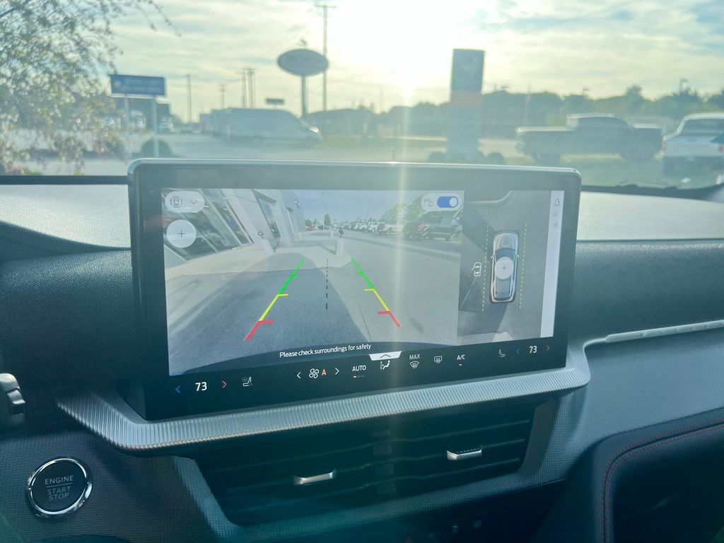 2025 Ford Explorer ST-Line photo 7