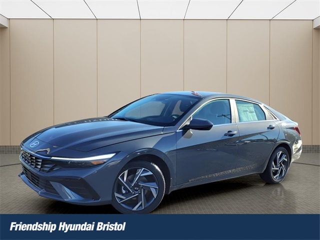 2025 Hyundai Elantra SEL's photo