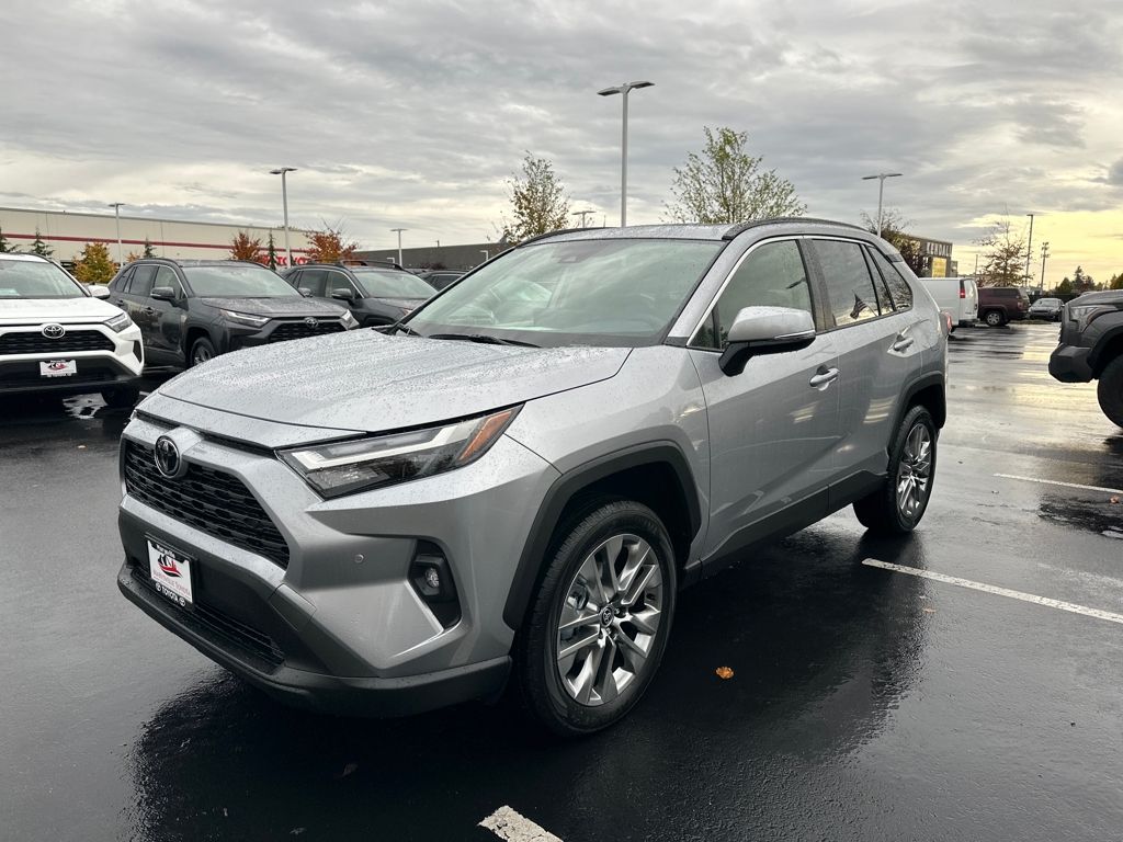 2025 Toyota RAV4 XLE Premium photo 4